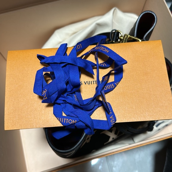 Louis Vuitton bag - Picture 6 of 7